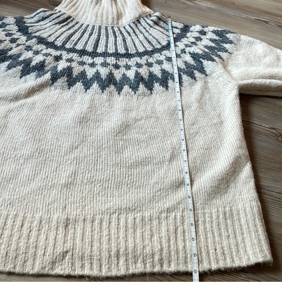 ASTR The Label Leka Fair Isle Turtleneck Sweater Cream Gray Size L Cozy Warm - Picture 5 of 11